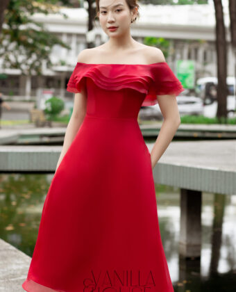 Đầm bẹt vai 4 lớp đỏ midi